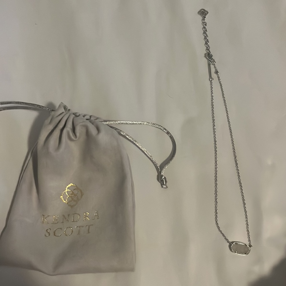 silver kendra scott necklace